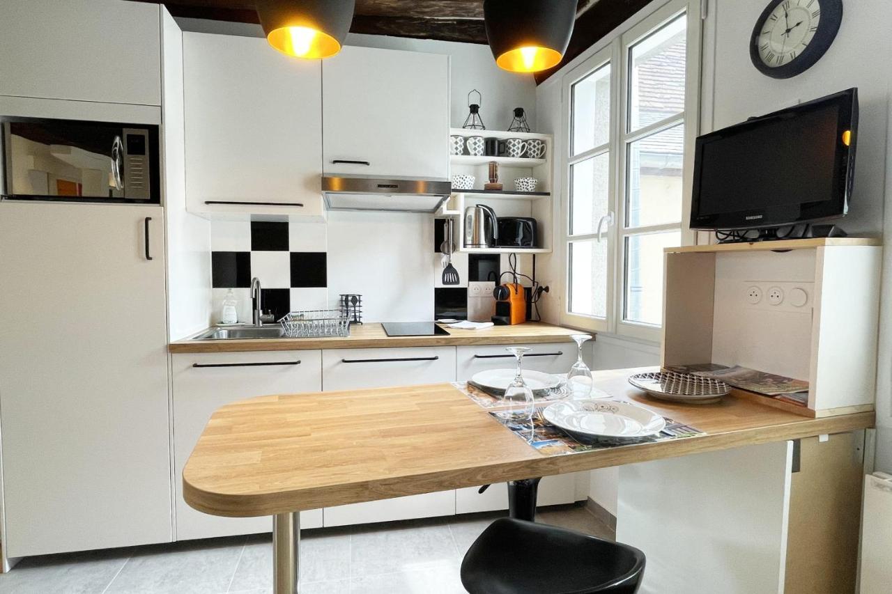 Arts Et Histoires Apartment Chartres Bagian luar foto